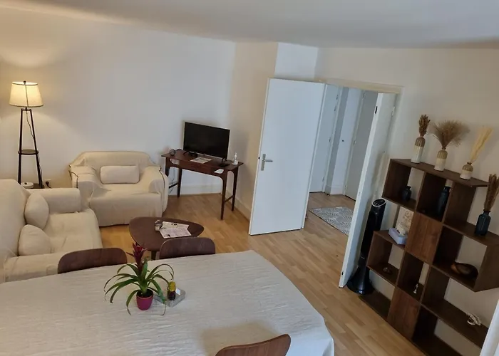 Hermes Apartment - Versailles Chateau